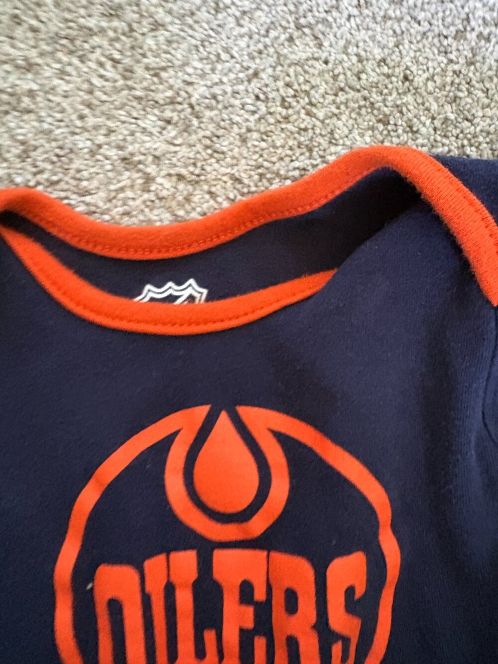 Baby NHL Edmonton Oilers Long Sleeve Bodysuit Blue Orange 24 months Hockey - Picture 5 of 7